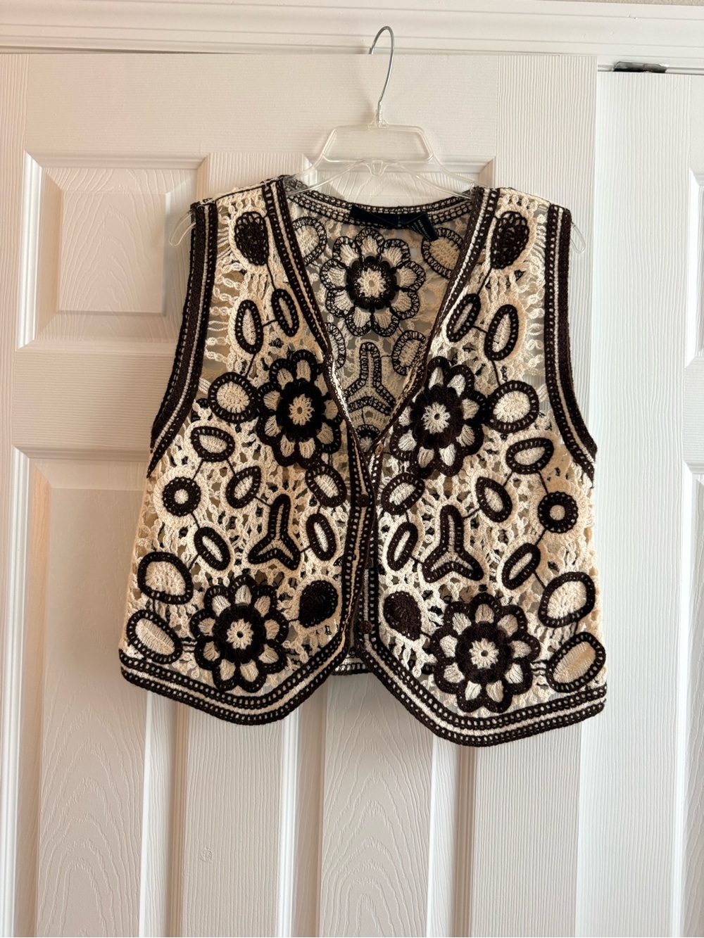 Liv Los Angeles Crochet Floral Open-Front Vest